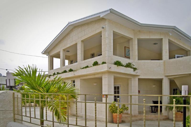 Ocean 15 Hotel Christ Church Buitenkant foto